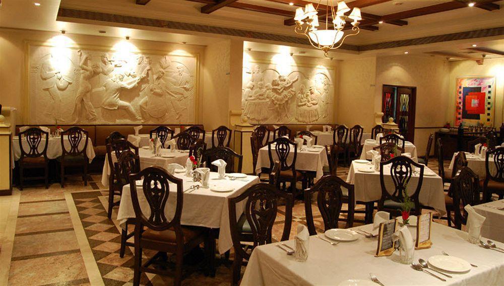 Hotel Celebrations Navi Mumbai Esterno foto